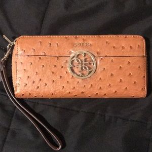 NWT Guess wristlet